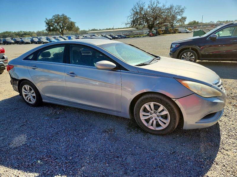 Photo 4 from auction – 2011 HYUNDAI SONATA with VIN 5NPEB4AC0BH047471