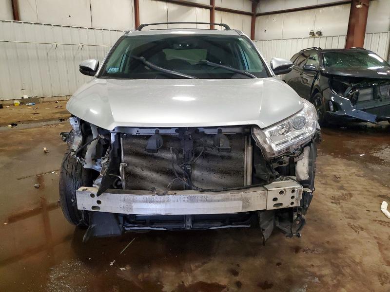 Photo 5 from auction – 2018 TOYOTA HIGHLANDER with VIN 5TDJZRFH2JS547460