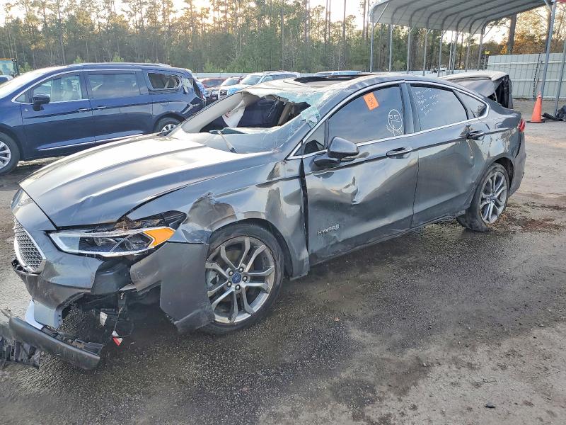 FORD FUSION TIT 2019 with VIN 3FA6P0RU0KR144832 - Photo from auction