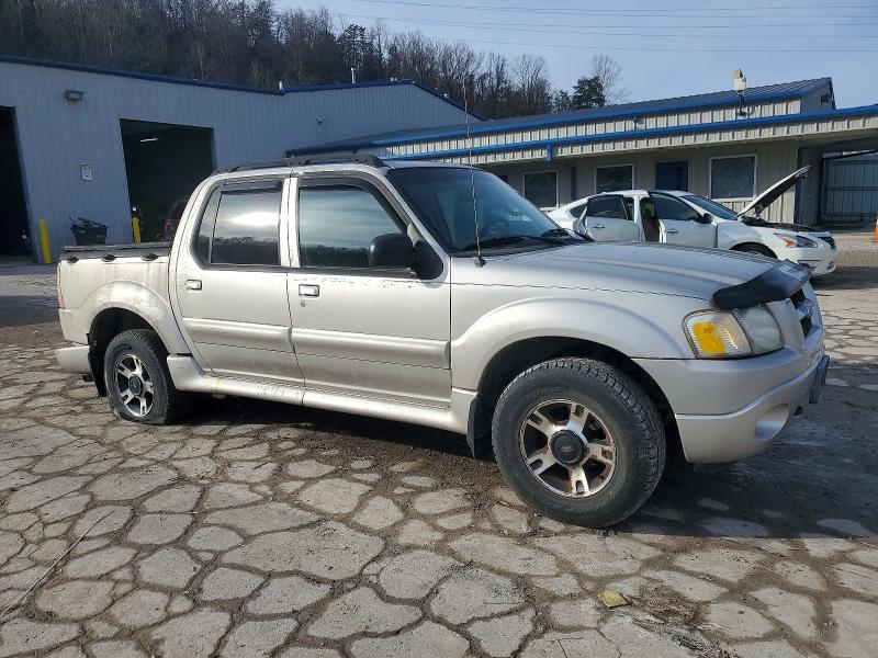 Photo 4 from auction – 2004 FORD EXPLORER S with VIN 1FMZU77K24UA00250