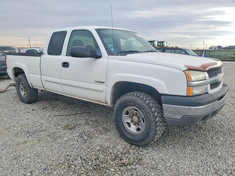 Photo 4 from auction – 2004 CHEVROLET SILVERADO with VIN 1GCGK29U84Z100505