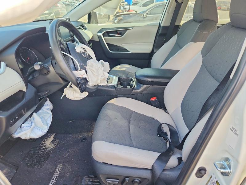 Photo 7 from auction – 2021 TOYOTA RAV4 XLE with VIN 2T3W1RFV5MC119101