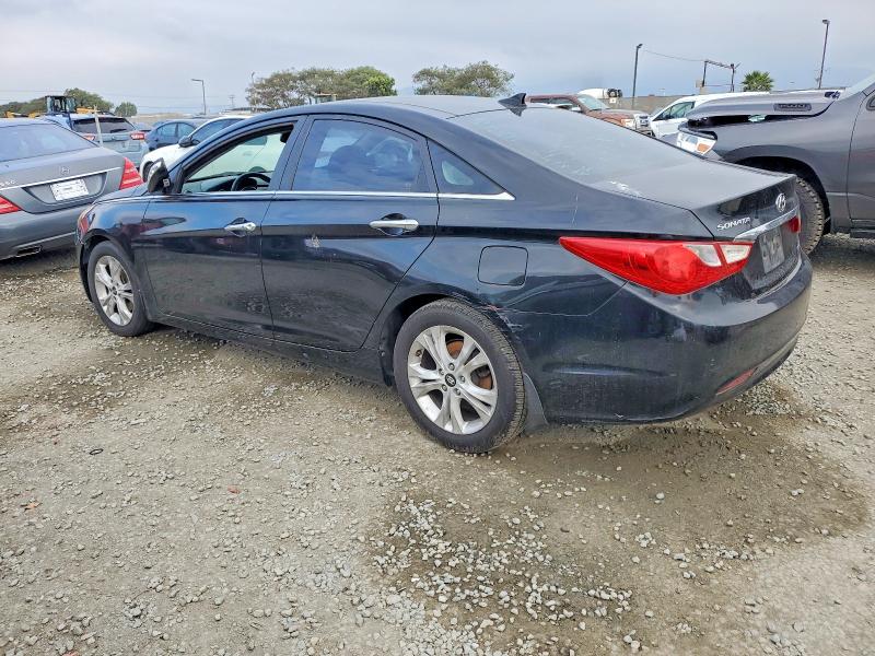 Photo 2 from auction – 2013 HYUNDAI SONATA SE with VIN 5NPEC4AC6DH574186