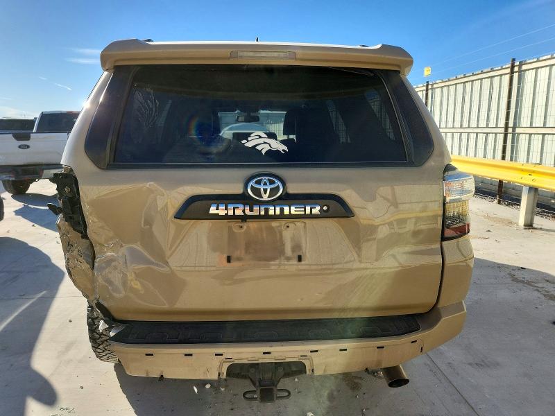 Photo 6 from auction – 2016 TOYOTA 4RUNNER SR with VIN JTEBU5JRXG5336433