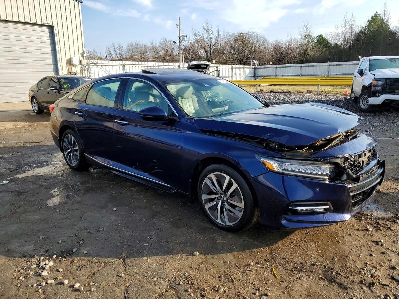 Photo 4 from auction – 2018 HONDA ACCORD with VIN 1HGCV3F96JA006033