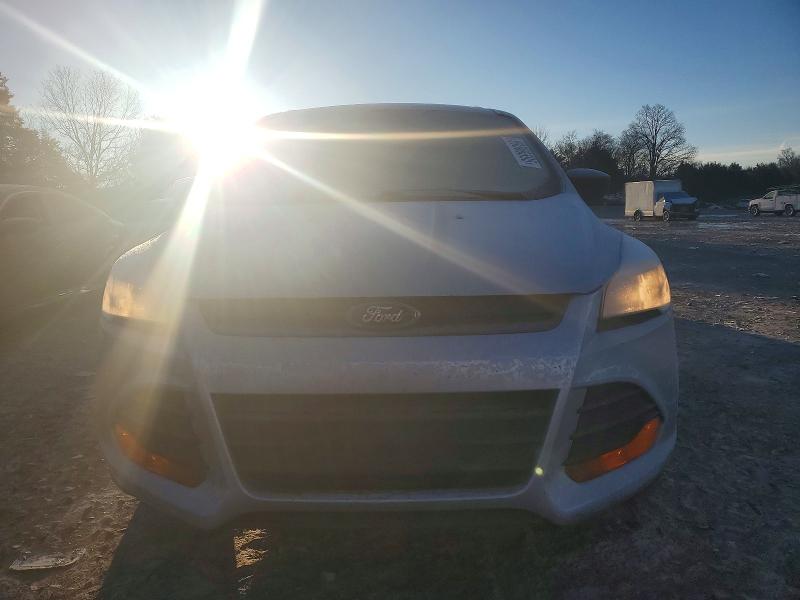 Photo 5 from auction – 2016 FORD ESCAPE S with VIN 1FMCU0F75GUC83810