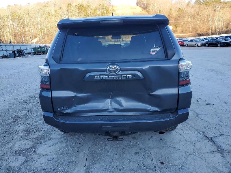 Photo 6 from auction – 2017 TOYOTA 4RUNNER SR with VIN JTEBU5JR9H5431504