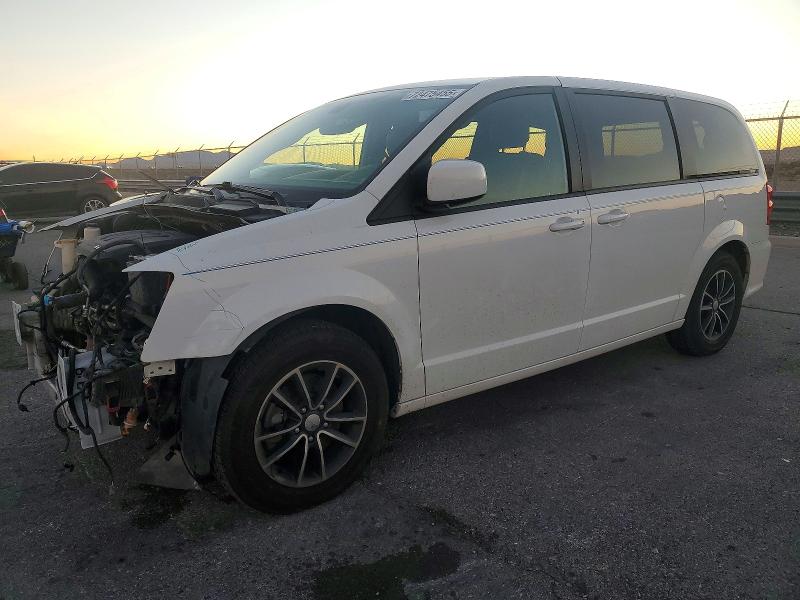 DODGE GRAND CARAVAN 2018 with VIN 2C4RDGCG0JR348238 - Photo from auction
