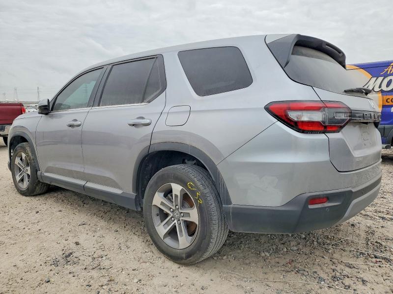 Photo 2 from auction – 2023 HONDA PILOT with VIN 5FNYG2H43PB016383
