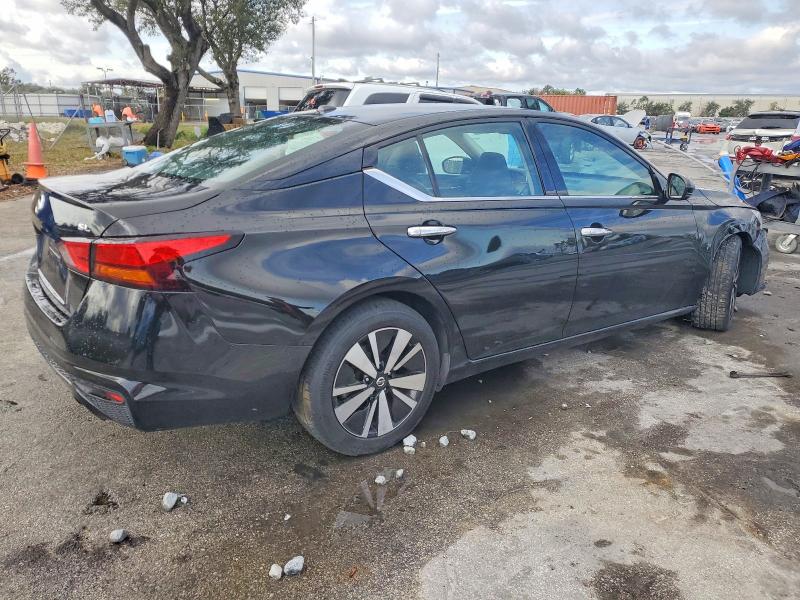 Photo 3 from auction – 2019 NISSAN ALTIMA SL with VIN 1N4BL4EV7KC183464