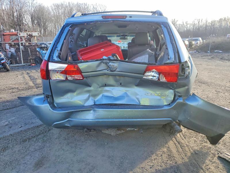 Photo 6 from auction – 2004 TOYOTA SIENNA with VIN 5TDBA22C74S011654