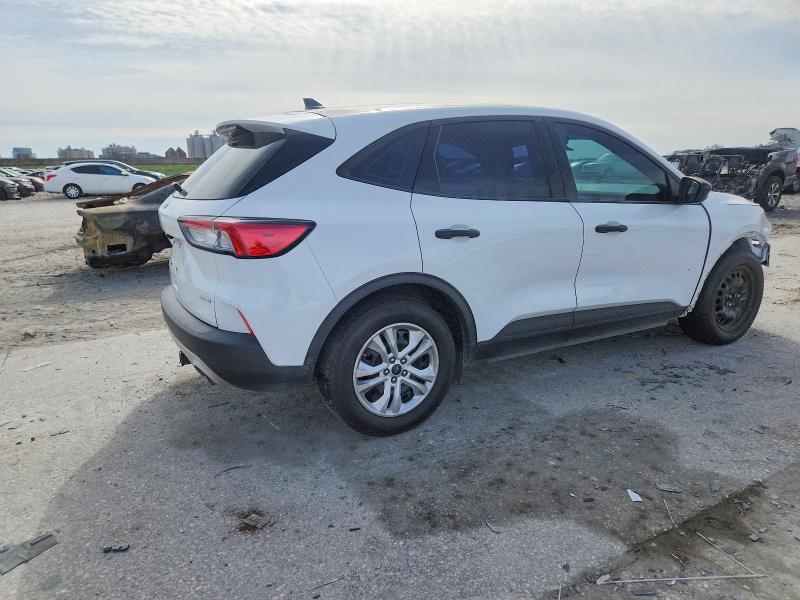 Photo 3 from auction – 2020 FORD ESCAPE with VIN 1FMCU0F6XLUA32833