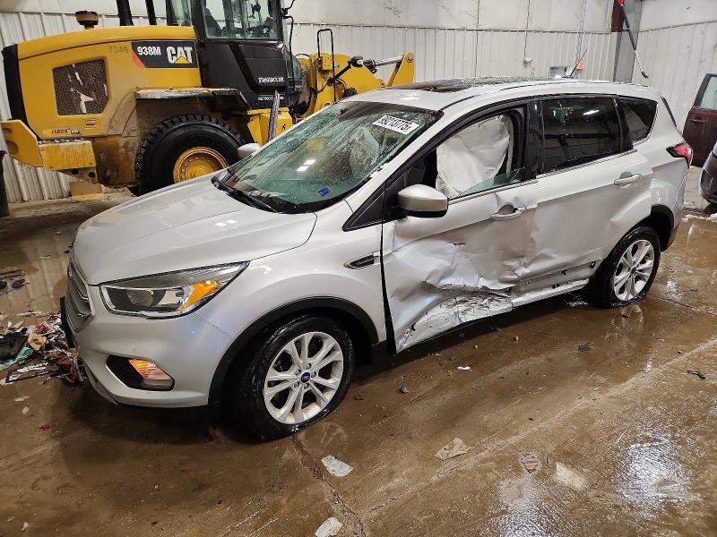 FORD ESCAPE SE 2017 with VIN 1FMCU0G99HUB68015 - Photo from auction
