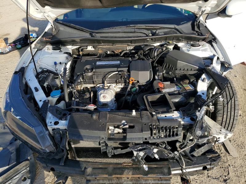 Photo 11 from auction – 2015 HONDA ACCORD with VIN 1HGCR2F32FA132584