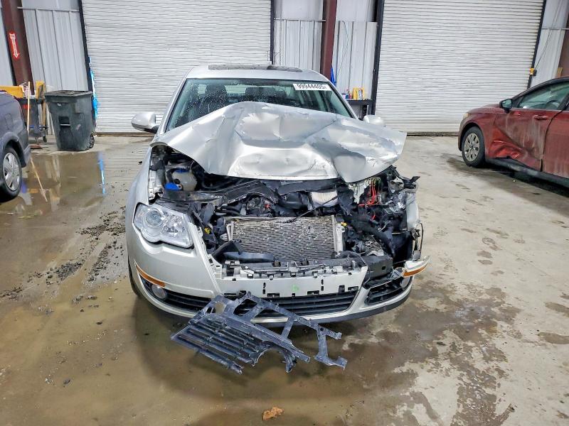 Photo 5 from auction – 2010 VOLKSWAGEN PASSAT KOM with VIN WVWJM7AN9AE081998