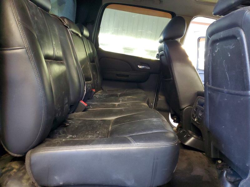Photo 10 from auction – 2011 CHEVROLET AVALANCHE with VIN 3GNTKFE31BG157829