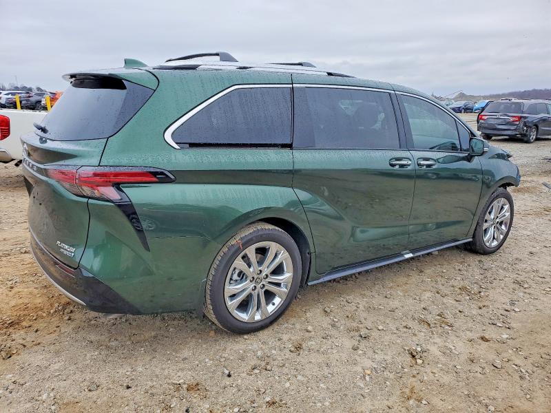 Photo 3 from auction – 2024 TOYOTA SIENNA LIM with VIN 5TDERKEC3RS224478