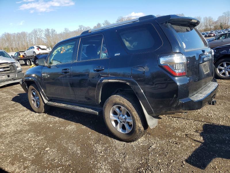 Photo 2 from auction – 2019 TOYOTA 4RUNNER with VIN JTEBU5JR6K5725143