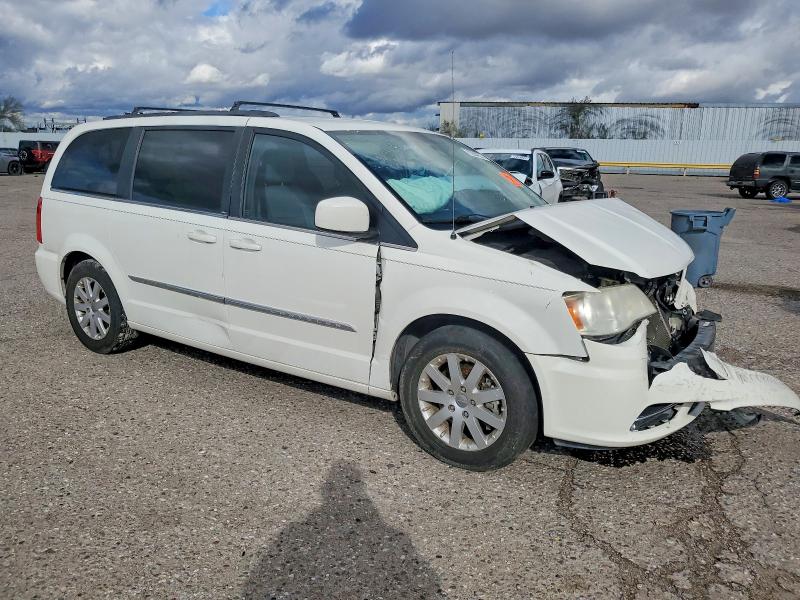 Photo 4 from auction – 2013 CHRYSLER TOWN & COU with VIN 2C4RC1BG7DR509996