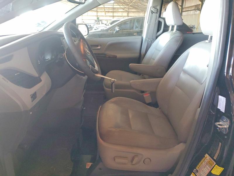 Photo 7 from auction – 2018 TOYOTA SIENNA XLE with VIN 5TDYZ3DC2JS944122
