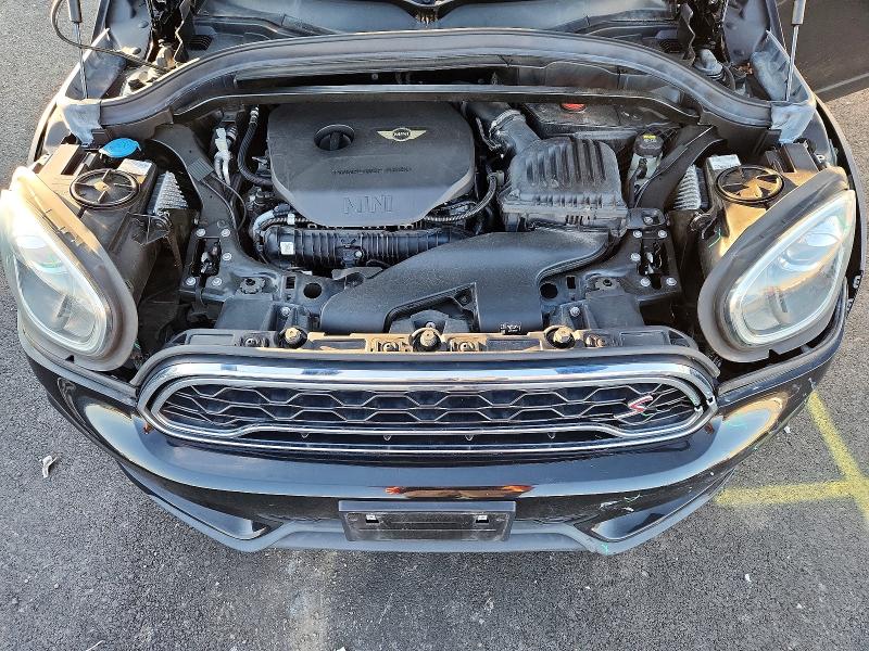 Photo 11 from auction – 2017 MINI COOPER S C with VIN WMZYT5C35H3D79491