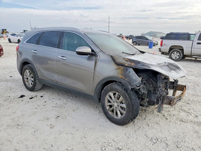 Photo 4 from auction – 2017 KIA SORENTO with VIN 5XYPG4A58HG210721