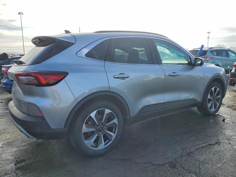 Photo 3 from auction – 2023 FORD ESCAPE PLA with VIN 1FMCU9JZ2PUA18663