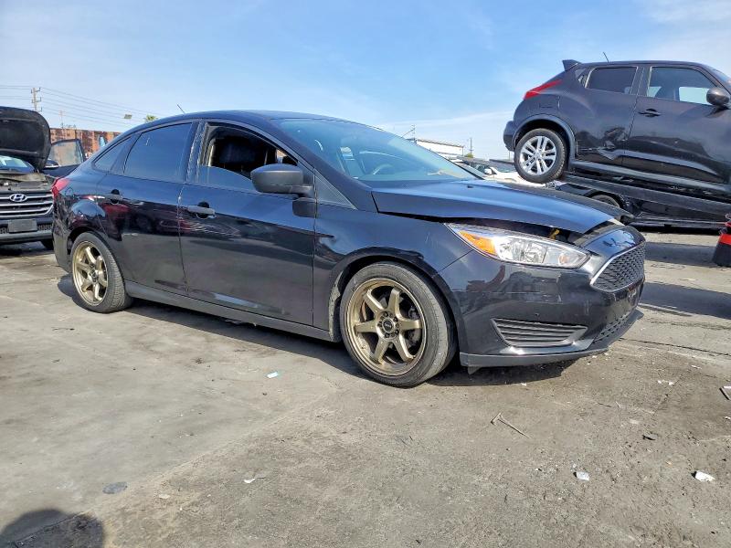 Photo 4 from auction – 2015 FORD FOCUS S with VIN 1FADP3E29FL380316