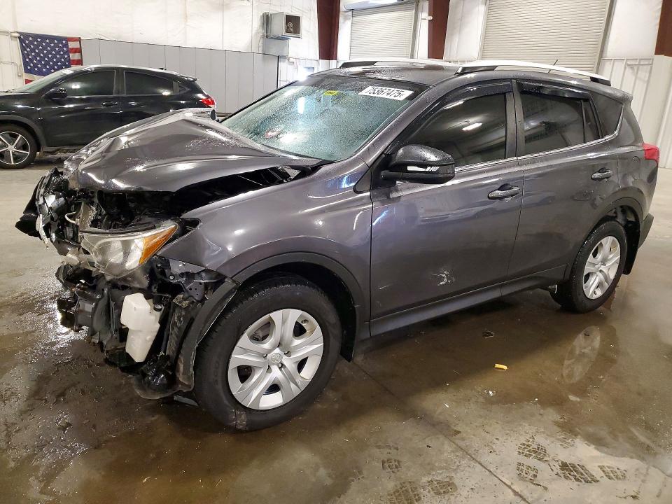 TOYOTA RAV4 LE 2015 with VIN JTMBFREV4FJ045901 - Photo from auction