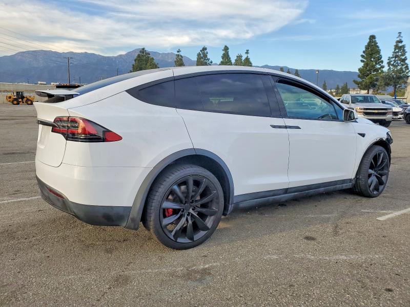 Photo 3 from auction – 2018 TESLA MODEL X with VIN 5YJXCBE41JF120860