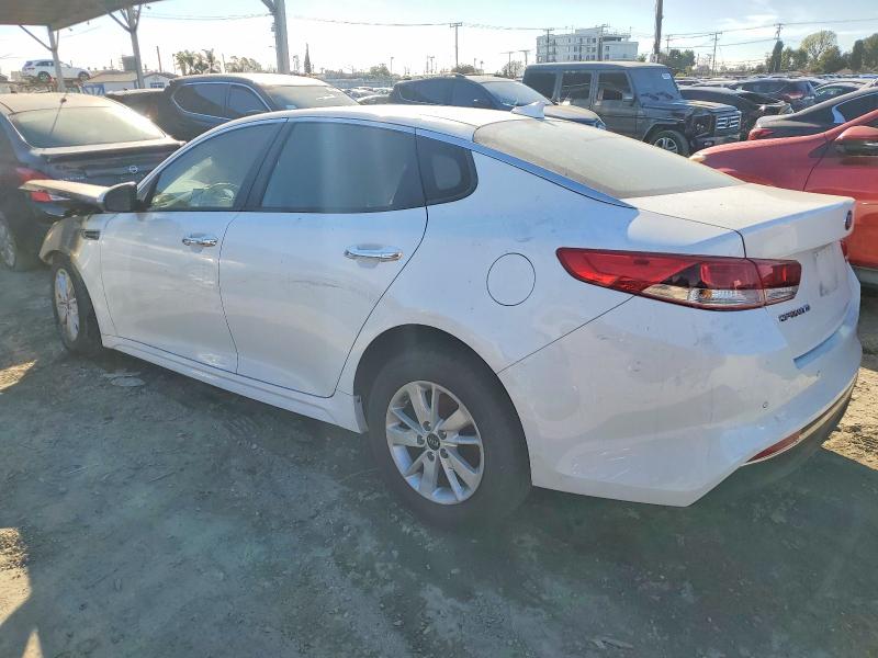 Photo 2 from auction – 2018 KIA OPTIMA with VIN 5XXGT4L30JG214103