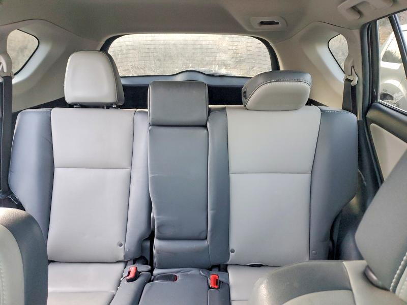 Photo 10 from auction – 2015 TOYOTA RAV4 LIMIT with VIN 2T3DFREV2FW319705