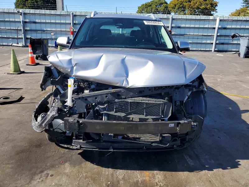 Photo 5 from auction – 2024 HYUNDAI VENUE SEL with VIN KMHRC8A34RU293487