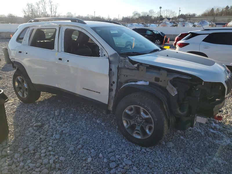 Photo 4 from auction – 2019 JEEP CHEROKEE T with VIN 1C4PJMBN7KD200963