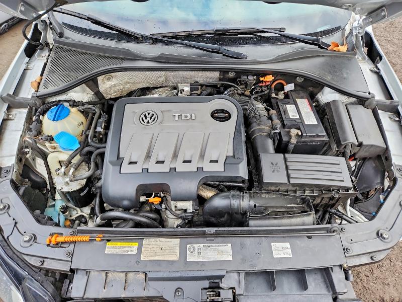 Photo 11 from auction – 2012 VOLKSWAGEN PASSAT SE with VIN 1VWBN7A32CC109149