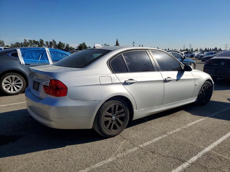 Photo 3 from auction – 2007 BMW 328 XI with VIN WBAVC93527KX54943