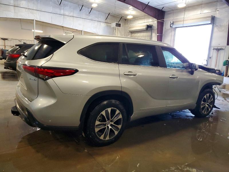 Photo 3 from auction – 2023 TOYOTA HIGHLANDER with VIN 5TDKBRCH4PS568929
