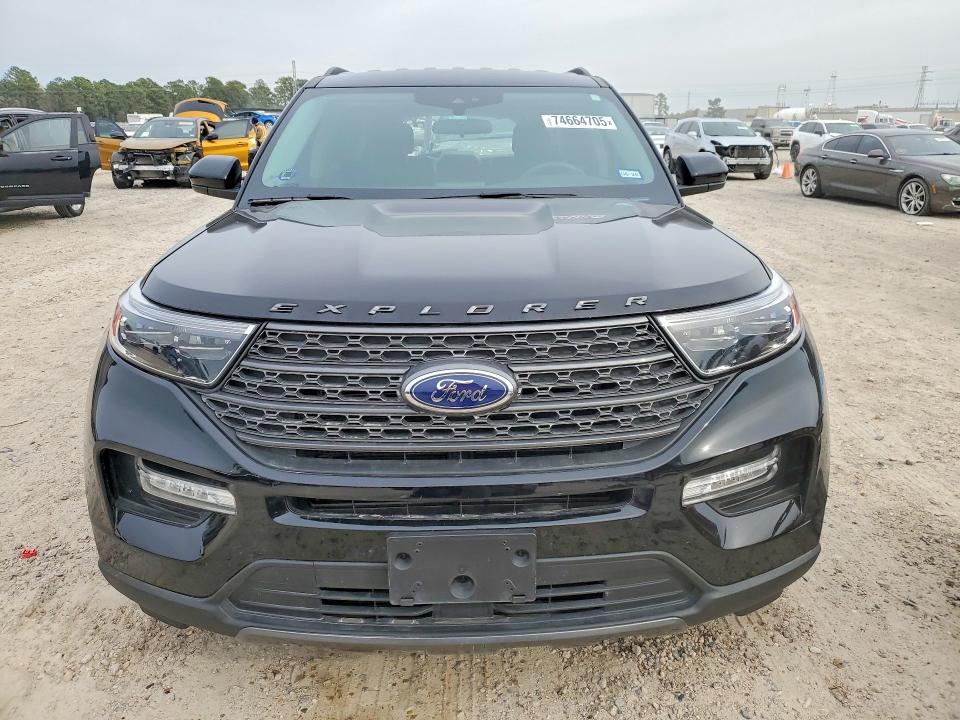 Photo 5 from auction – 2023 FORD EXPLORER X with VIN 1FMSK7DHXPGA76527