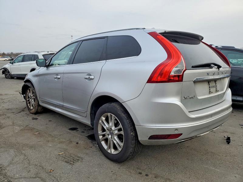 Photo 2 from auction – 2015 VOLVO XC60 3.2 P with VIN YV4940RB2F2612940