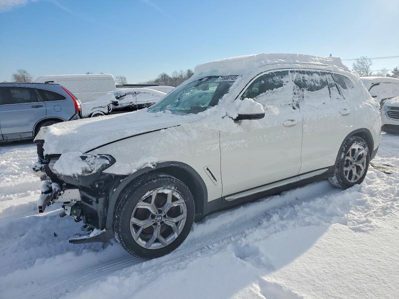BMW X3 2022 with VIN 5UX53DP09N9M66389 - Photo from auction