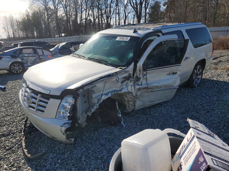 CADILLAC ESCALADE E 2011 with VIN 1GYS4JEF8BR303844 - Photo from auction