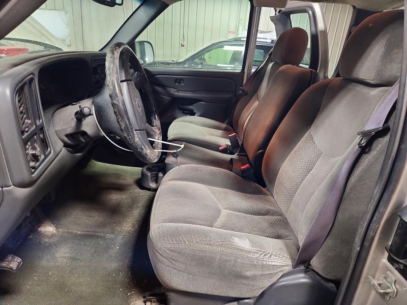 Photo 7 from auction – 2004 CHEVROLET SILVERADO with VIN 2GCEC19V641280115