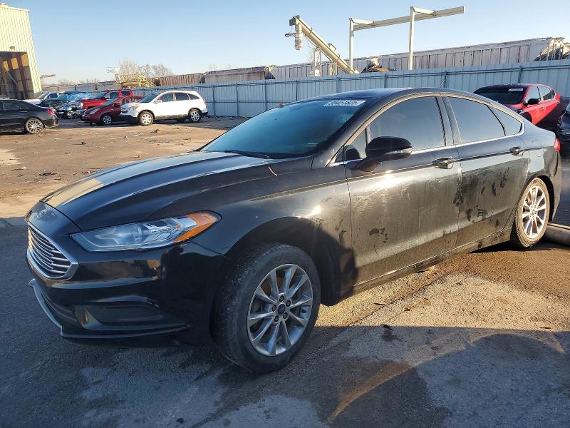 FORD FUSION 2017 with VIN 3FA6P0HD3HR205617 - Photo from auction