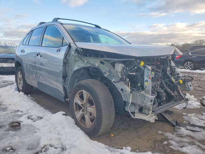 Photo 4 from auction – 2020 TOYOTA RAV4 XLE with VIN 2T3P1RFV6LC086371
