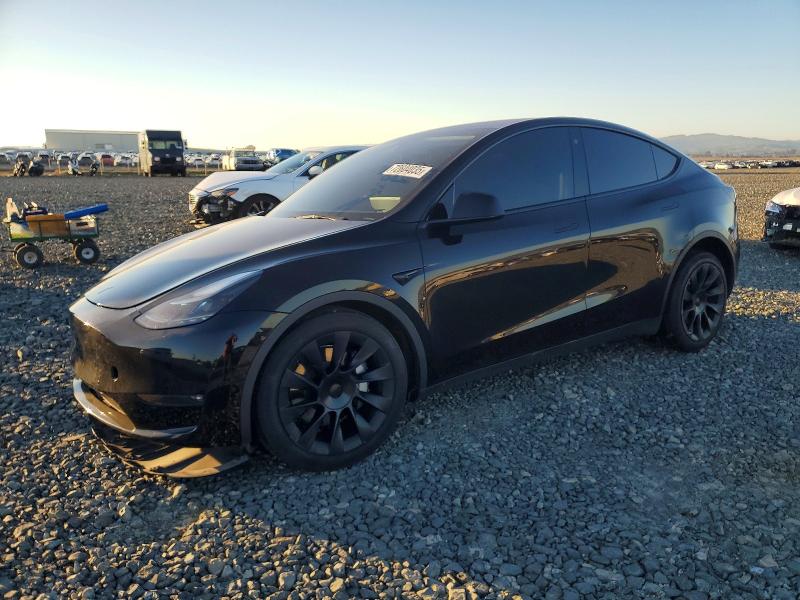 TESLA MODEL Y 2022 with VIN 7SAYGDEE3NF555532 - Photo from auction