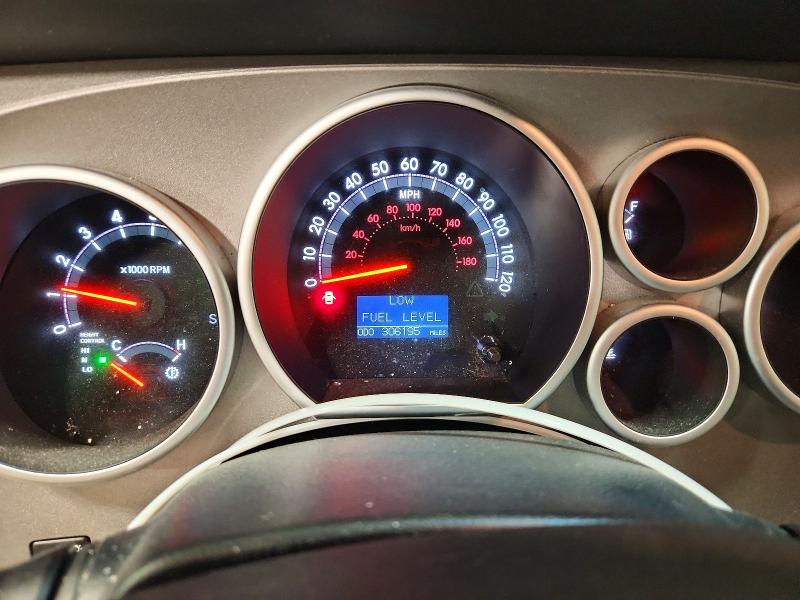 Photo 9 from auction – 2011 TOYOTA SEQUOIA PL with VIN 5TDDW5G10BS041076
