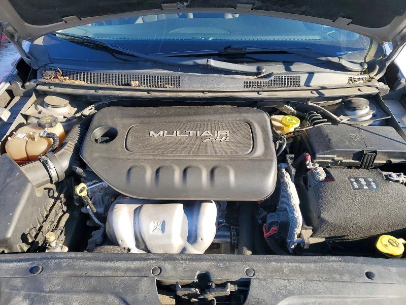 Photo 11 from auction – 2016 CHRYSLER 200 LIMITE with VIN 1C3CCCAB1GN169256