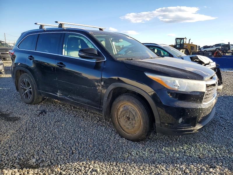 Photo 4 from auction – 2016 TOYOTA HIGHLANDER with VIN 5TDJKRFH6GS339191