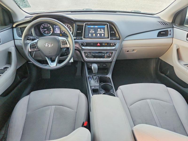 Photo 8 from auction – 2019 HYUNDAI SONATA SE with VIN 5NPE24AF8KH783276