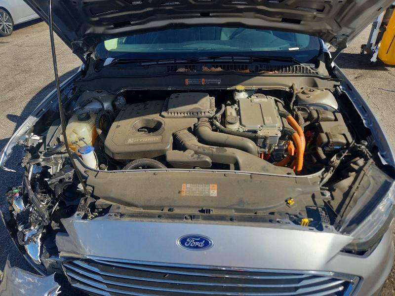 Photo 11 from auction – 2020 FORD FUSION with VIN 3FA6P0LU2LR221226